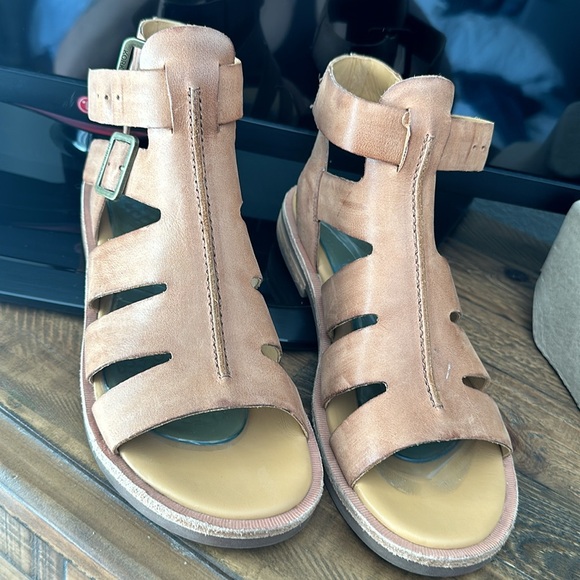 Like New - kork-ease Baltea Gladiator Sandal - Picture 5 of 10